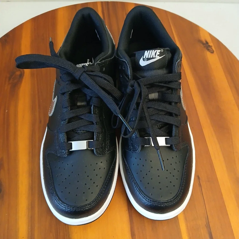 Nike see images